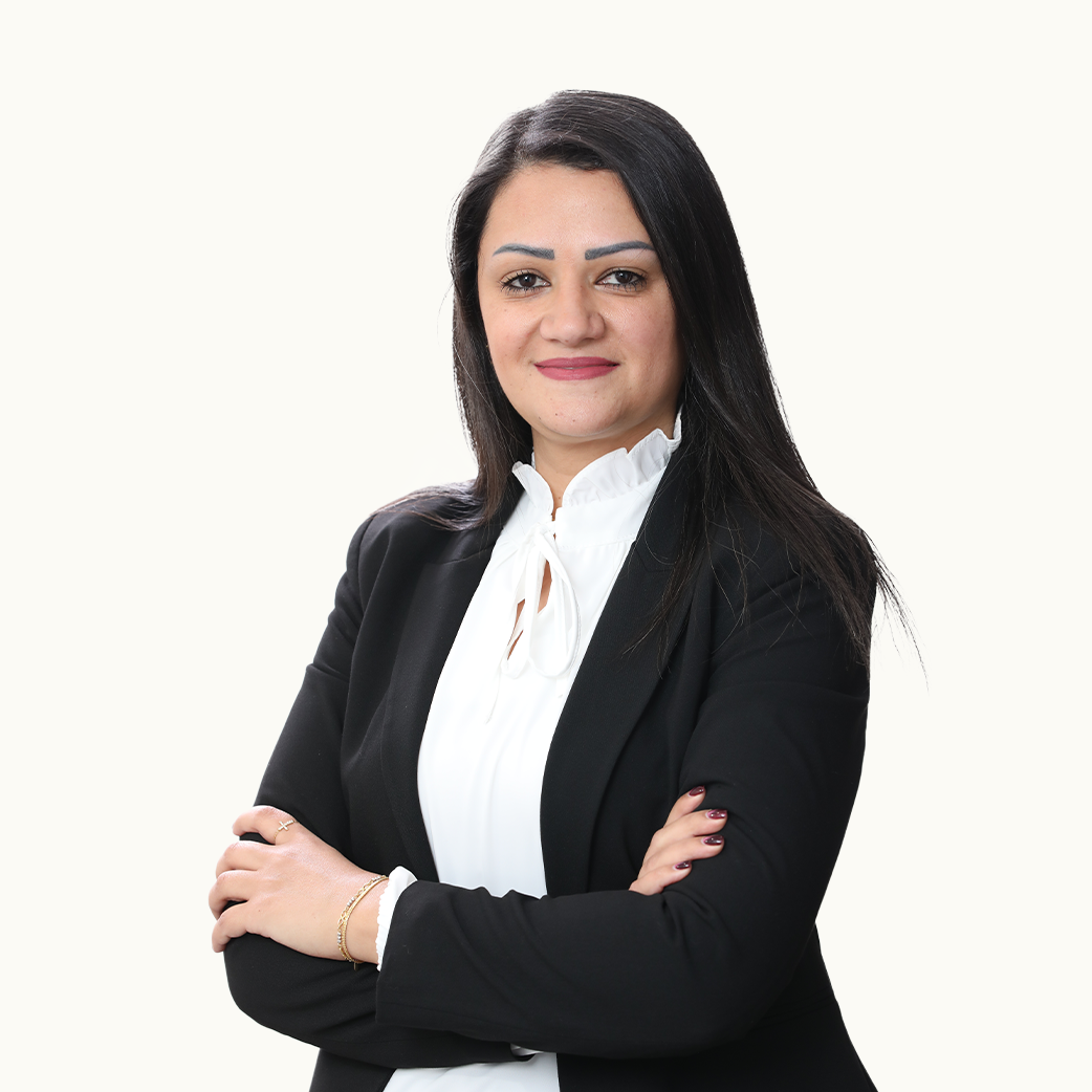 السيدة ديانا بسخرون 